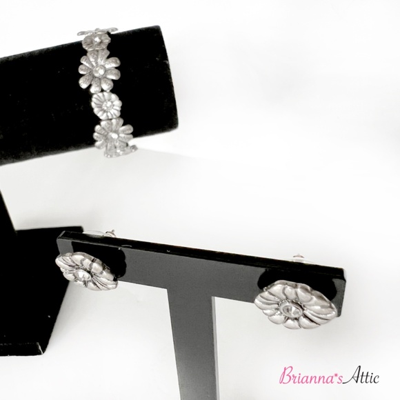 L&J Faith Jewelry Silver Bracelet And Earring Set - Picture 3 of 10